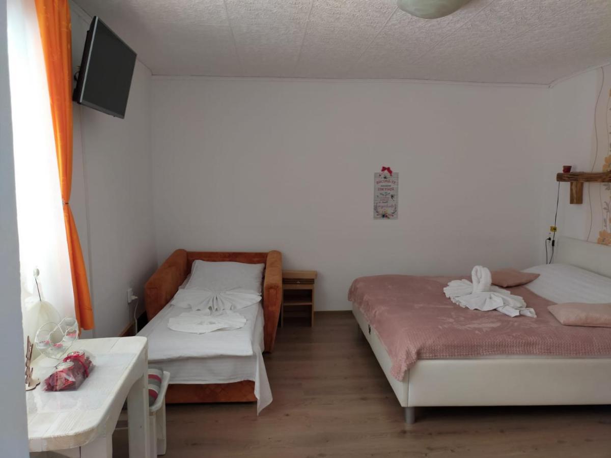 Casa Farcas 부스테니 외부 사진